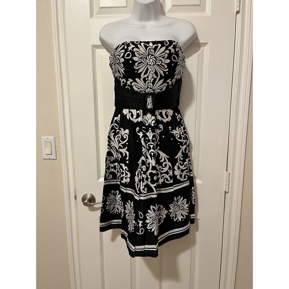 WHBM White House Black Market Strapless Floral Dress Buckle Size 0 NWOT